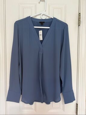 Ann Taylor Dusty Blue V-Neck Mixed Media Single Pleat Long Sleeve Blouse